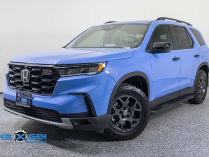 Used 2025 Honda Pilot TrailSport