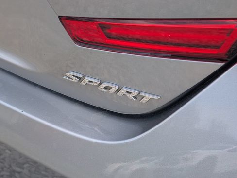 Used 2019 Honda Accord Sport image 7