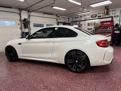 Used 2018 BMW M2 image 2
