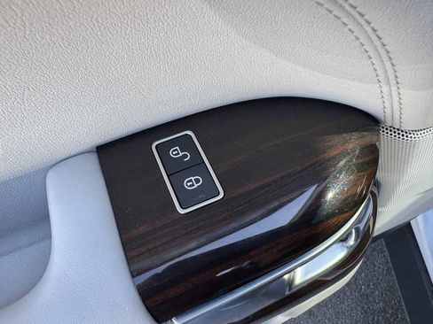 Used 2017 Land Rover Range Rover Supercharged image 57