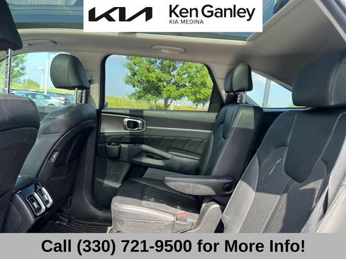 Used 2023 Kia Sorento SX FWD image 11