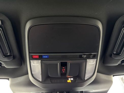 Used 2025 Subaru Forester Limited image 22