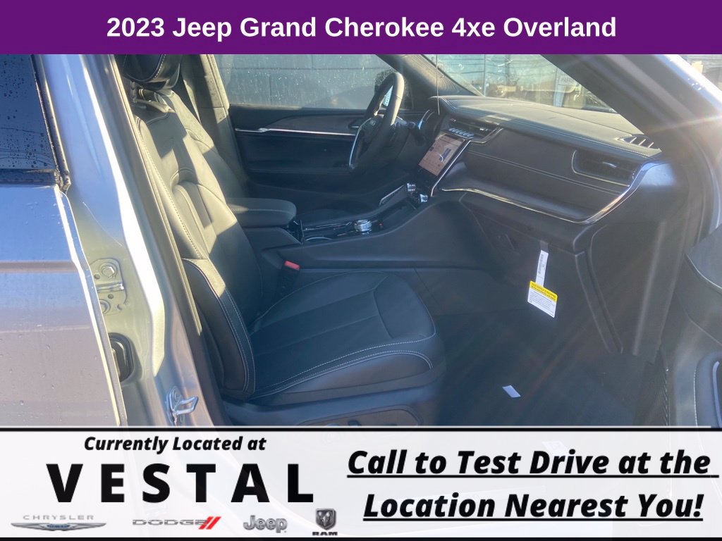 New 2023 Jeep Grand Cherokee Overland AWD/4WD image 15