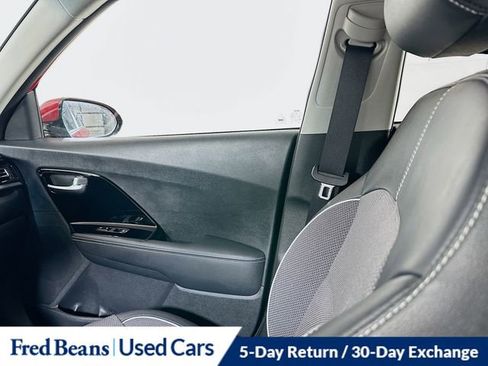 Used 2020 Kia Niro EX w/ Cold Weather Package image 24