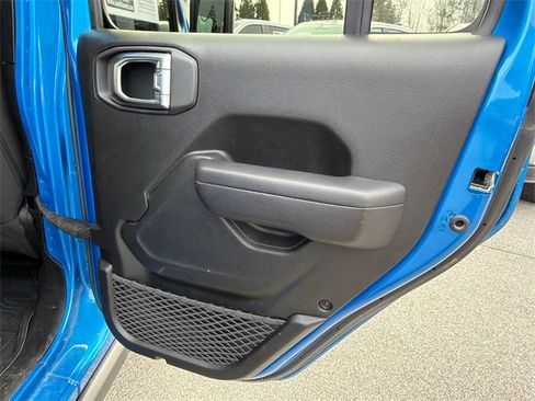 Used 2023 Jeep Wrangler Unlimited Sport image 16