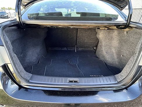 Used 2016 Nissan Sentra SR FWD image 37