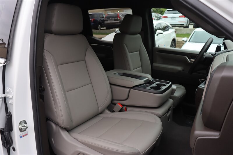 Used 2026 GMC Sierra 1500 SLT AWD/4WD image 23