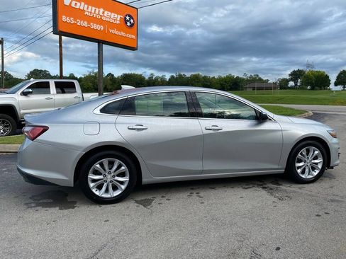 Used 2020 Chevrolet Malibu LT FWD image 14