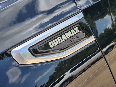 Used 2024 GMC Yukon Denali AWD/4WD image 12