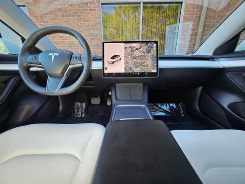 Used 2023 Tesla Model 3 Standard Range image 37