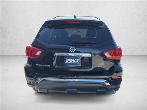 Used 2020 Nissan Pathfinder S image 6