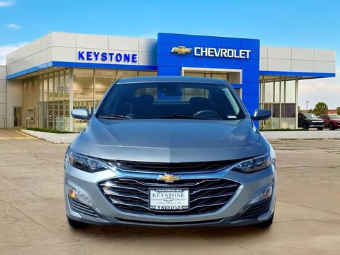 Used 2024 Chevrolet Malibu LT FWD image 2