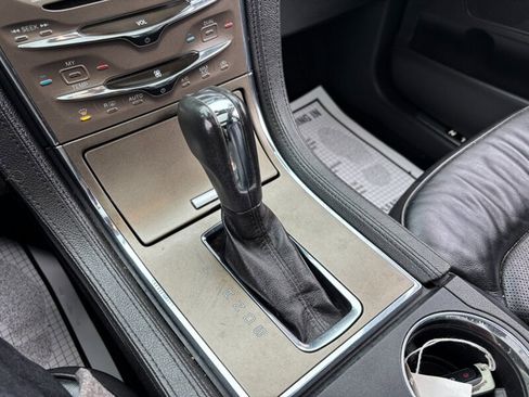 Used 2014 Lincoln MKX FWD w/ Equipment Group 102A image 19