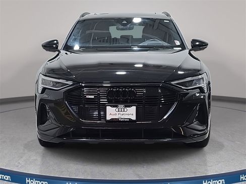 Used 2023 Audi e-tron Chronos w/ Chronos Package image 3