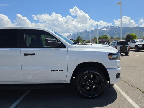 New 2026 RAM 1500 Express AWD/4WD image 12