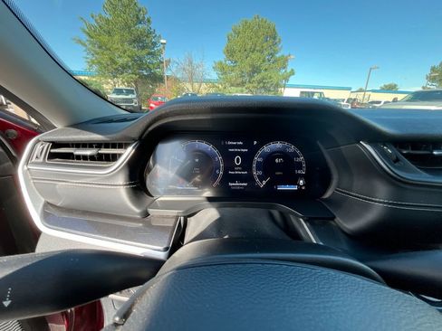 Used 2023 Jeep Grand Cherokee L Laredo image 35