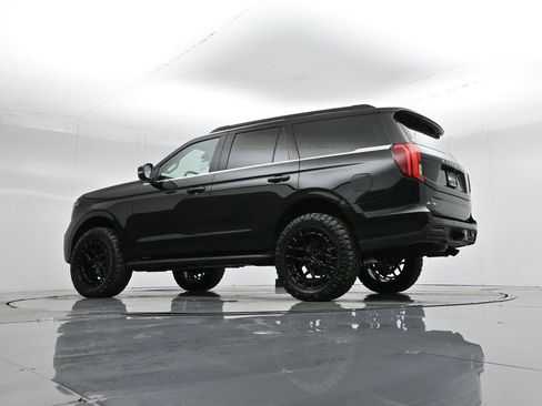 New 2025 Ford Expedition Active image 63