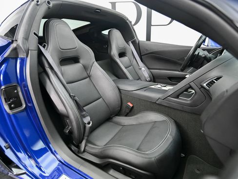 Used 2018 Chevrolet Corvette Z06 RWD image 5