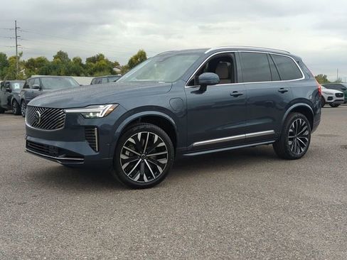 New 2026 Volvo XC90 T8 Plus w/ Protection Package Premier AWD/4WD image 2