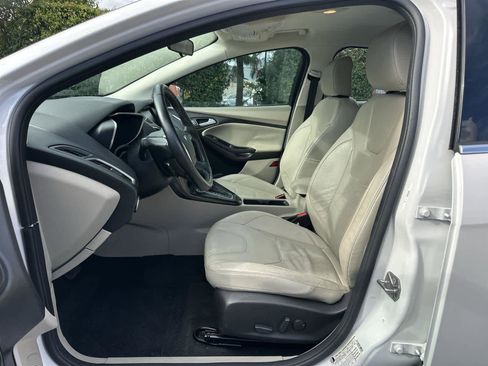 Used 2015 Ford Focus Electric Hatchback image 11