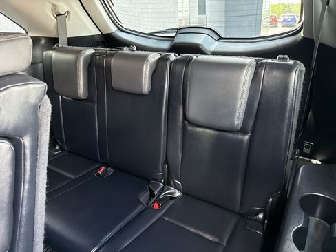 Used 2014 Toyota Highlander XLE FWD image 7