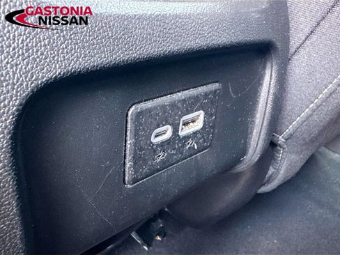 Used 2025 Chevrolet Blazer LT AWD/4WD image 34