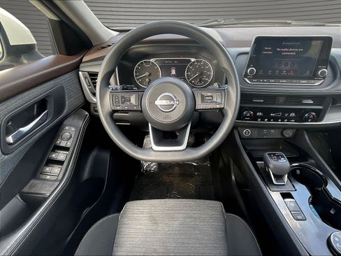 Used 2023 Nissan Rogue SV AWD/4WD image 10
