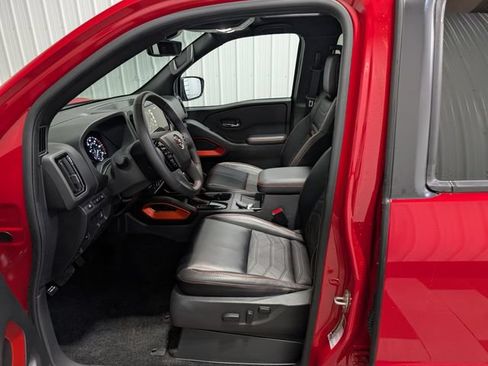 Used 2025 Nissan Frontier PRO-4X w/ Pro Premium Package AWD/4WD image 17
