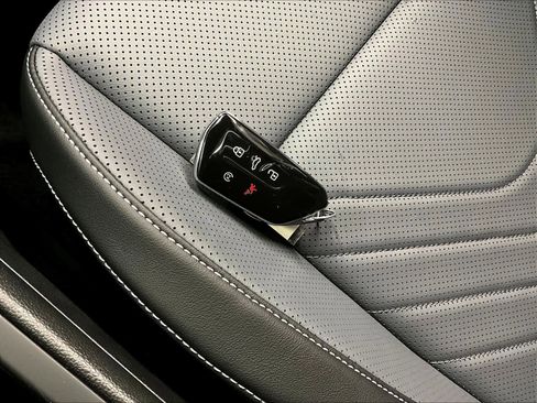 New 2026 Volkswagen Tiguan SE R-Line image 34