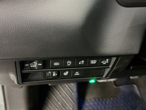 Used 2024 Toyota Tundra Limited w/ TRD Off-Road Package image 17