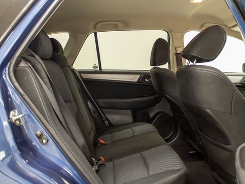 Used 2019 Subaru Outback 2.5i Premium image 15