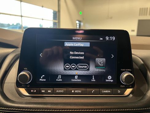 Used 2023 Nissan Rogue SV image 17