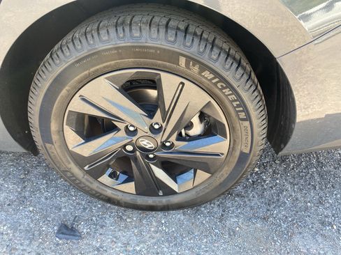 Used 2023 Hyundai Elantra SEL FWD image 36
