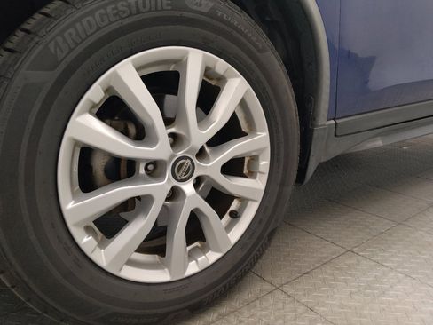 Used 2018 Nissan Rogue SV FWD image 31