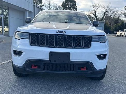Used 2017 Jeep Grand Cherokee Trailhawk w/ Trailhawk Luxury Group image 2