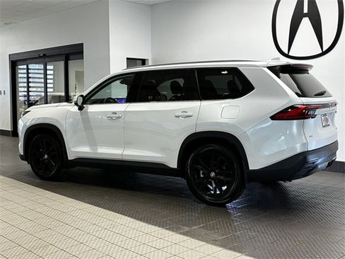 Used 2024 Toyota Grand Highlander Limited image 4