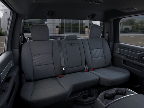 New 2026 RAM 2500 Big Horn AWD/4WD image 15