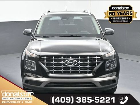 Used 2023 Hyundai Venue SEL w/ Cargo Package FWD image 3