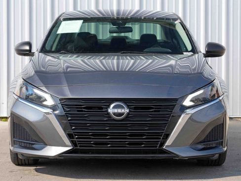 Used 2024 Nissan Altima 2.5 S image 6