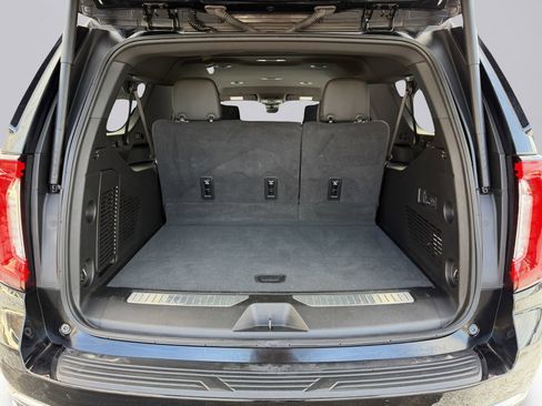 Used 2024 GMC Yukon XL Denali w/ Advanced Technology Package image 10