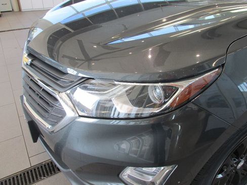 Used 2018 Chevrolet Equinox LT image 12