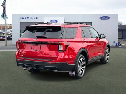 Used 2025 Ford Explorer ST-Line image 5