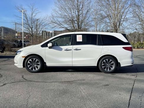 Used 2024 Honda Odyssey EX-L image 2
