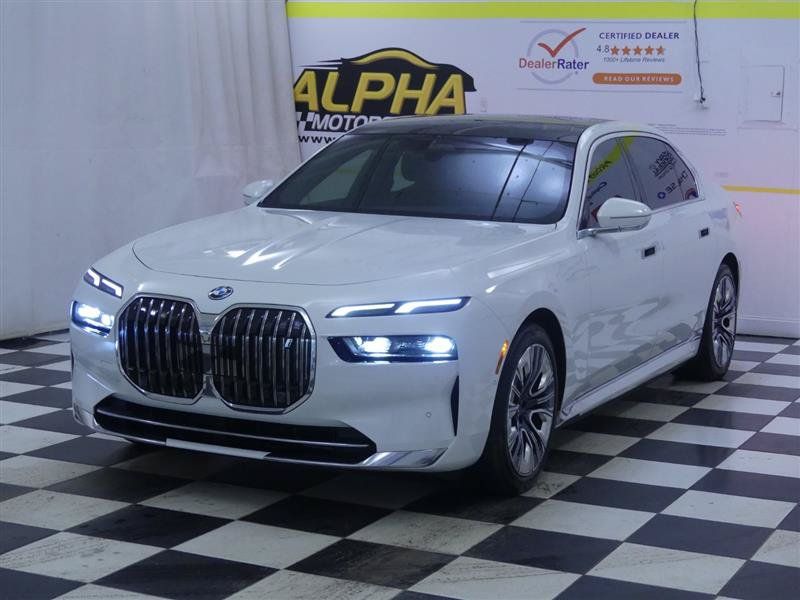 Used 2023 BMW i7 xDrive60 AWD/4WD image 4