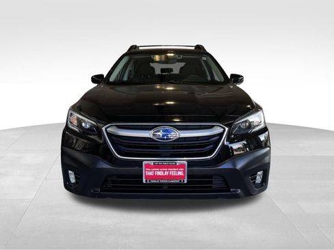 Used 2020 Subaru Outback Premium image 2
