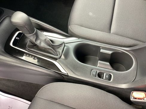 Used 2025 Toyota Corolla LE image 22