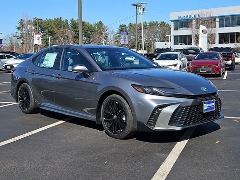 New 2026 Toyota Camry SE AWD/4WD image 3