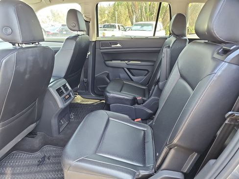 Used 2018 Volkswagen Atlas SE FWD image 15