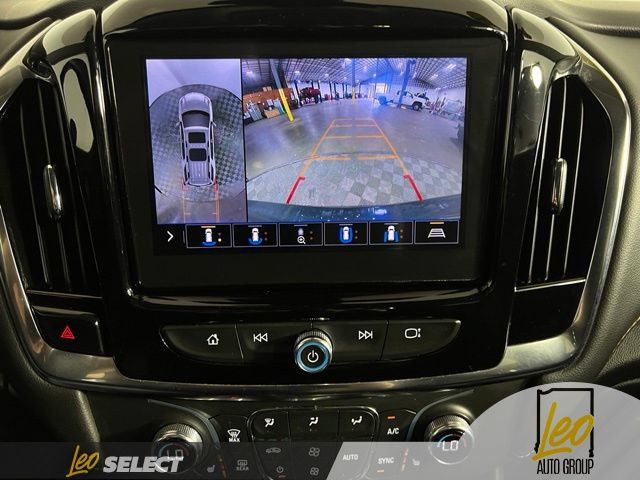 Used 2021 Chevrolet Traverse LT w/ LT Premium Package AWD/4WD image 22