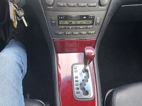 Used 2004 Lexus ES 330 FWD image 15